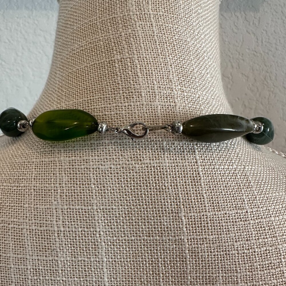 Vintage Acrylic Beaded Necklace - Picture 2 of 5